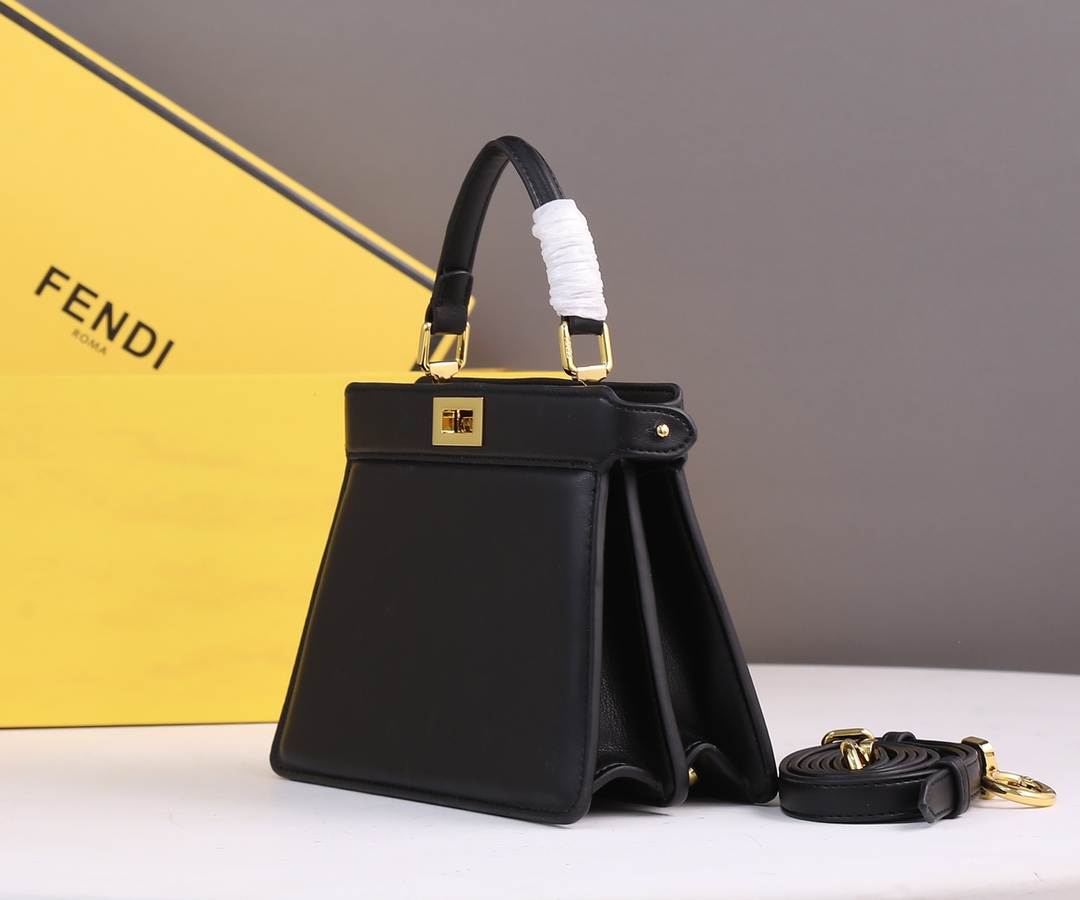【FENDI 公式 旗艦店】フェンディ ハンドバッグ 当日出荷 好評に付き再入荷！20*15.5*11CM-BRAND OFF