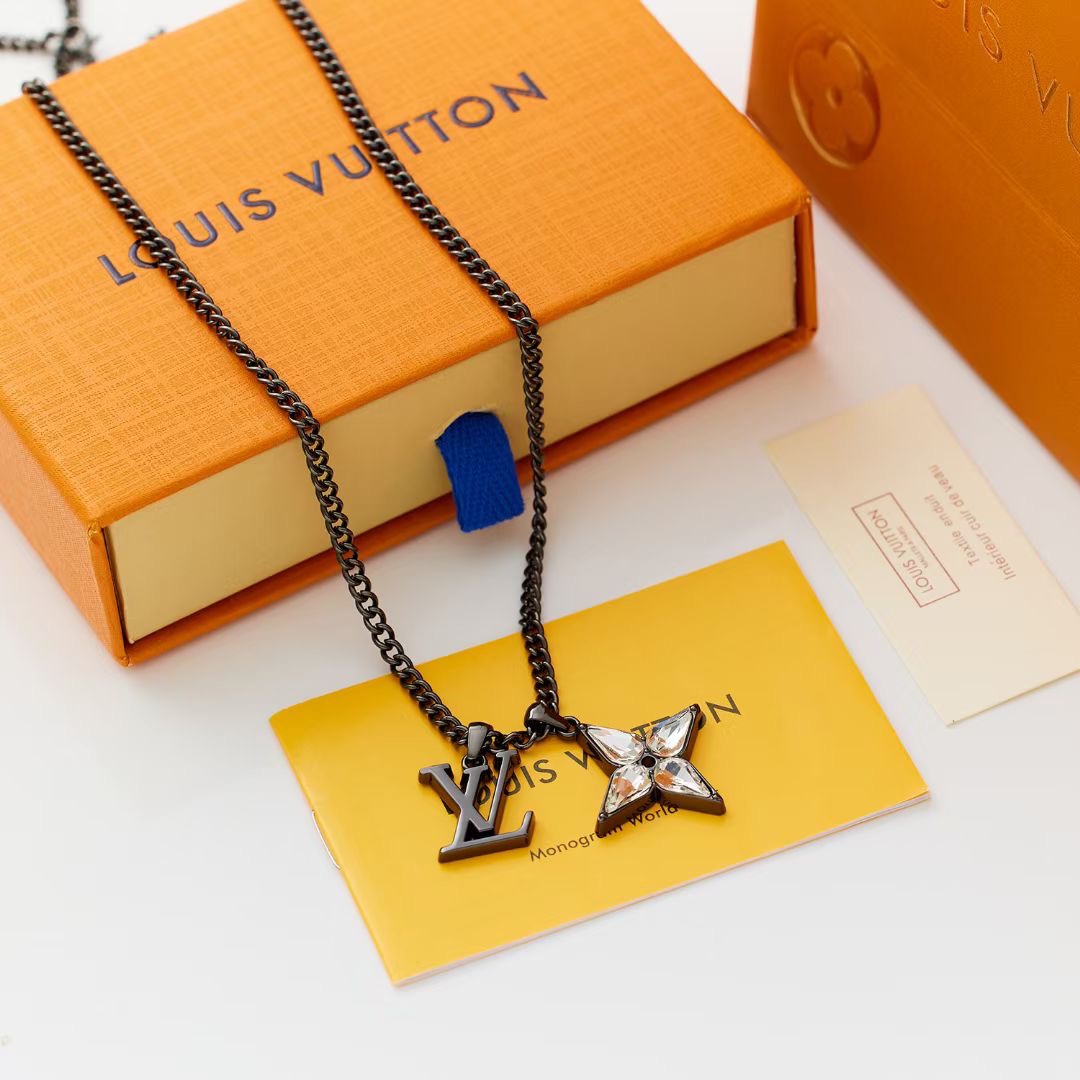 【2026】LV LOUIS VUITTON（ルイヴィトン）STAR BLOSSOM ネックレス-BRAND OFF