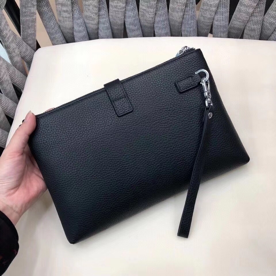【BURBERRY 公式旗艦店】バーバリー クラッチバッグ 当日出荷 好評に付き再入荷！26*17*3CM-BRAND OFF