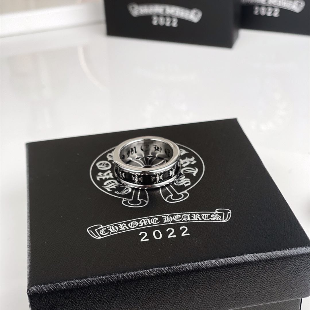 Chrome Hearts（クロムハーツ）クロスカービングリング-BRAND OFF