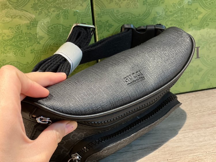 GUCCI(グッチ) GGスプリーム ベルトバッグ 2色-BRAND OFF