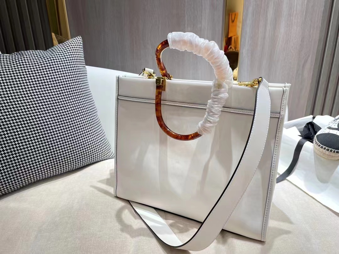 FENDI（フェンディ） ハンドバッグ 35*30 CM-BRAND OFF