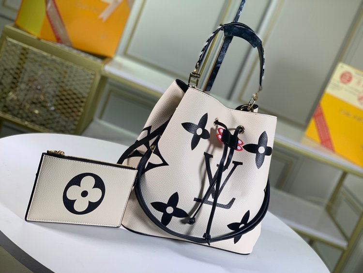Louis Vuitton （ルイヴィトン） ショルダーバッグ 26x26x17.5 cm-BRAND OFF