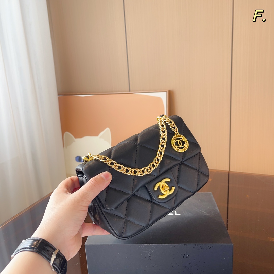 CHANEL （シャネル）メッセンジャーバッグ 20*7*15cm-BRAND OFF