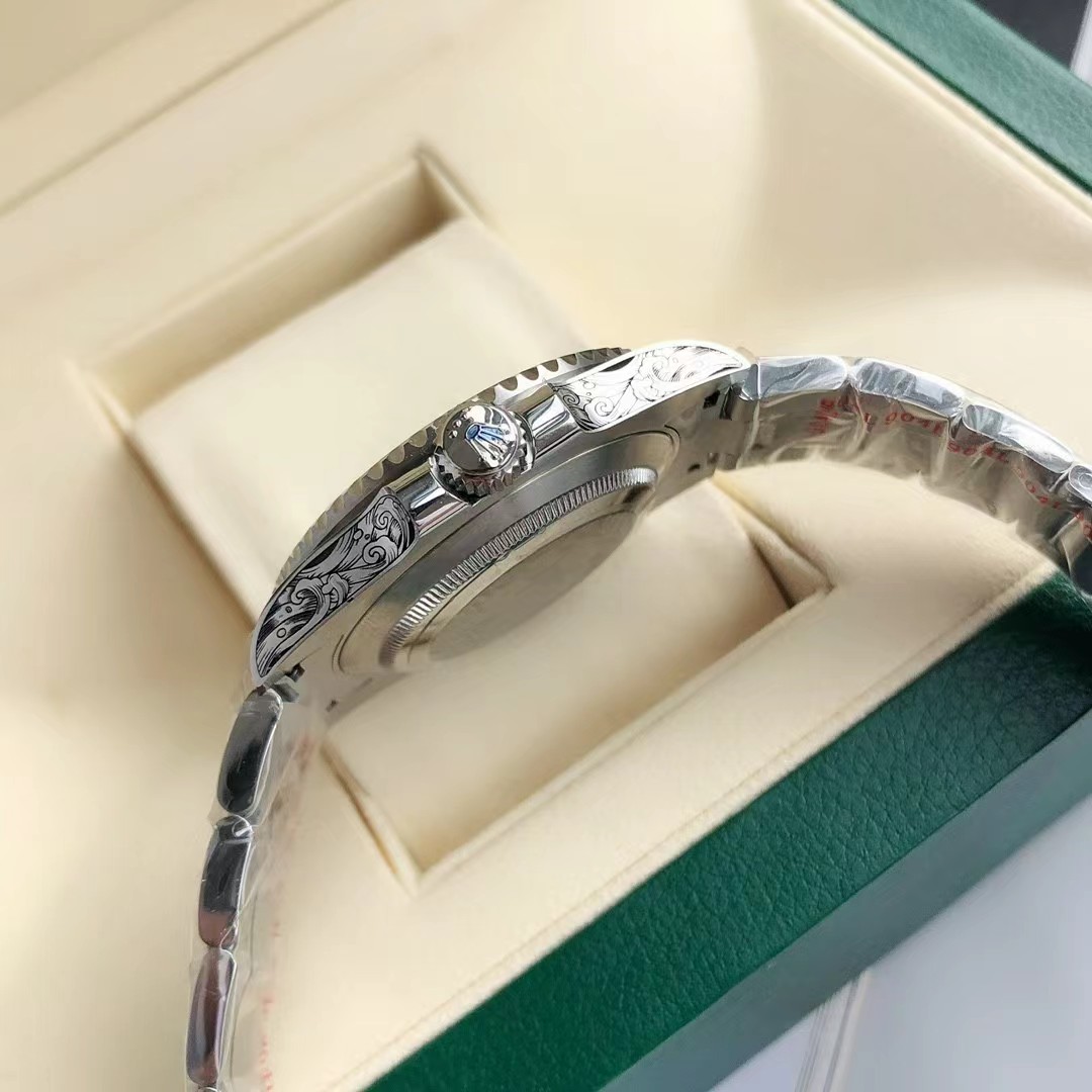 ロレックス サブマリーナーデイト 彫金 116610LV/116610LN-BRAND OFF