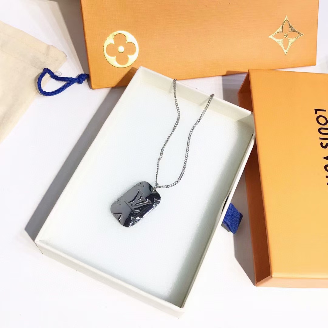 Louis Vuitton（ルイヴィトン）MONOGRAM ネックレス M62484-BRAND OFF