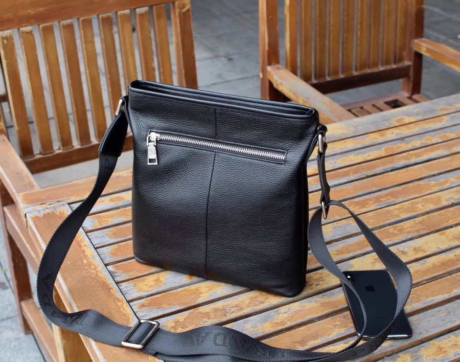 【 PRADA 公式 旗艦店】 プラダ ショルダーバッグ 当日出荷 好評に付き再入荷！25*17*5CM