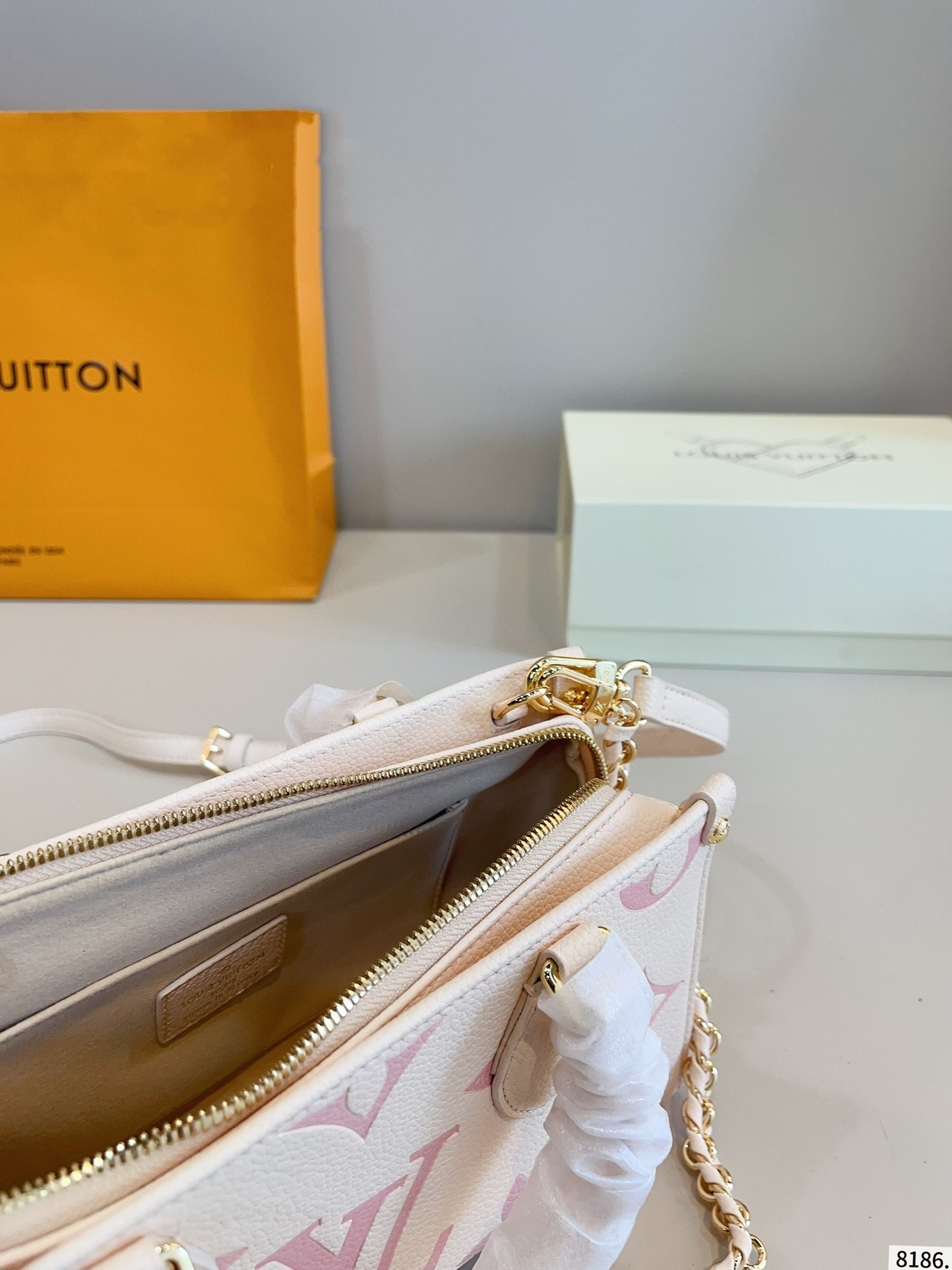 LOUIS VUITTON ルイヴィトン ★大人気 ONTHEGO ショルダーバッグ-BRAND OFF