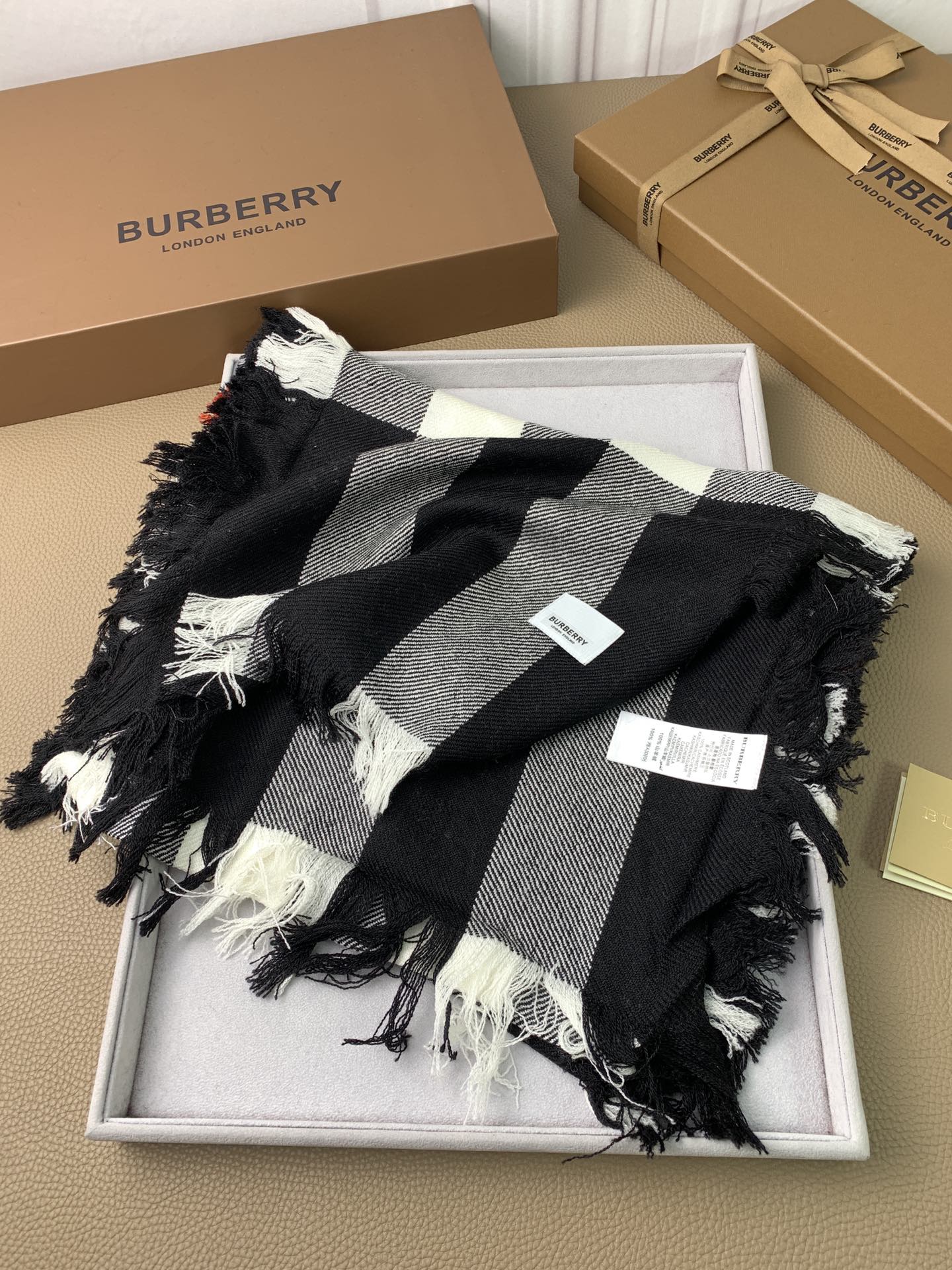 【2026】【BURBERRY  バーバリー】オートクチュール ファッション トランジショナル カラー ロング ビアード スカーフ35*240CM-BRAND OFF