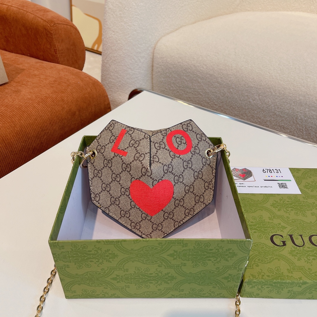 GUCCI〔グッチ 〕ミニバッグ-BRAND OFF