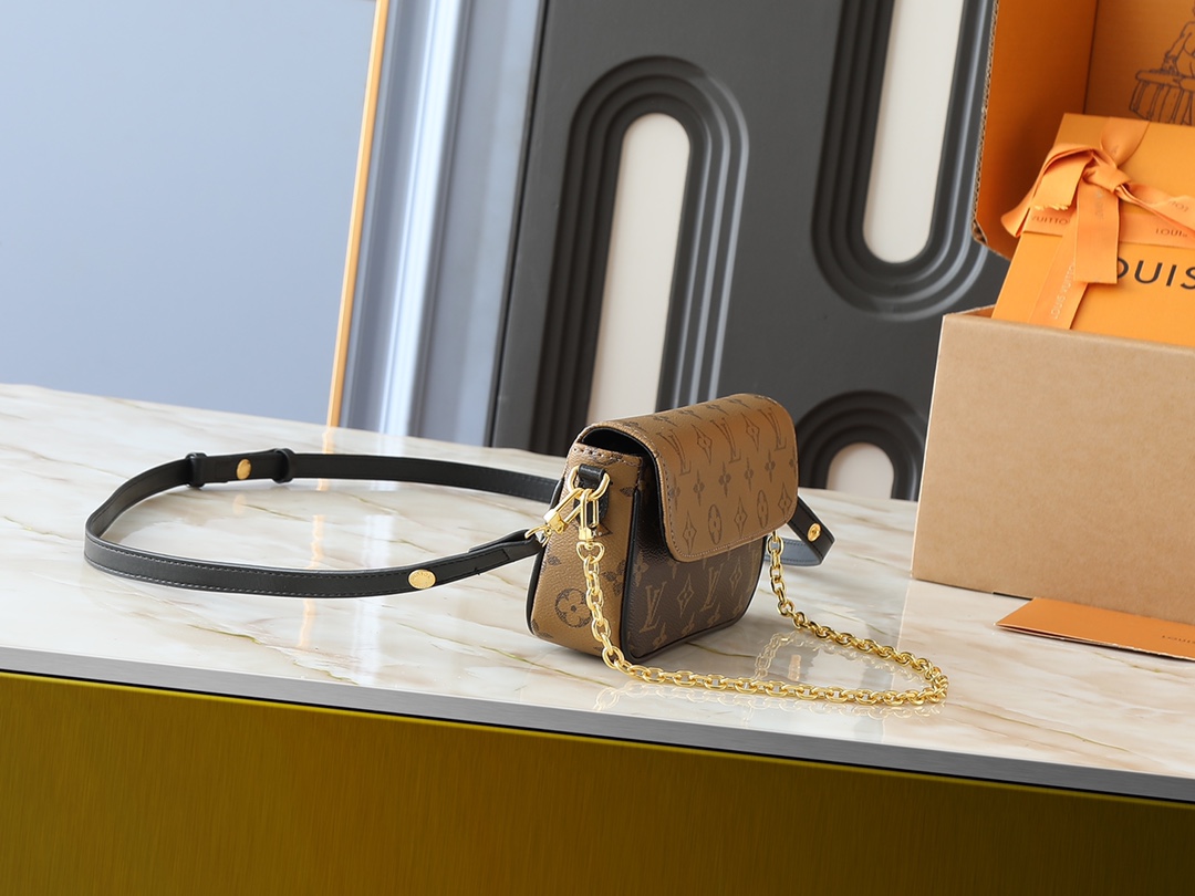 LOUIS VUITTON ルイヴィトン Wallet on Chain Ivy ショルダーバッグ M26587-BRAND OFF
