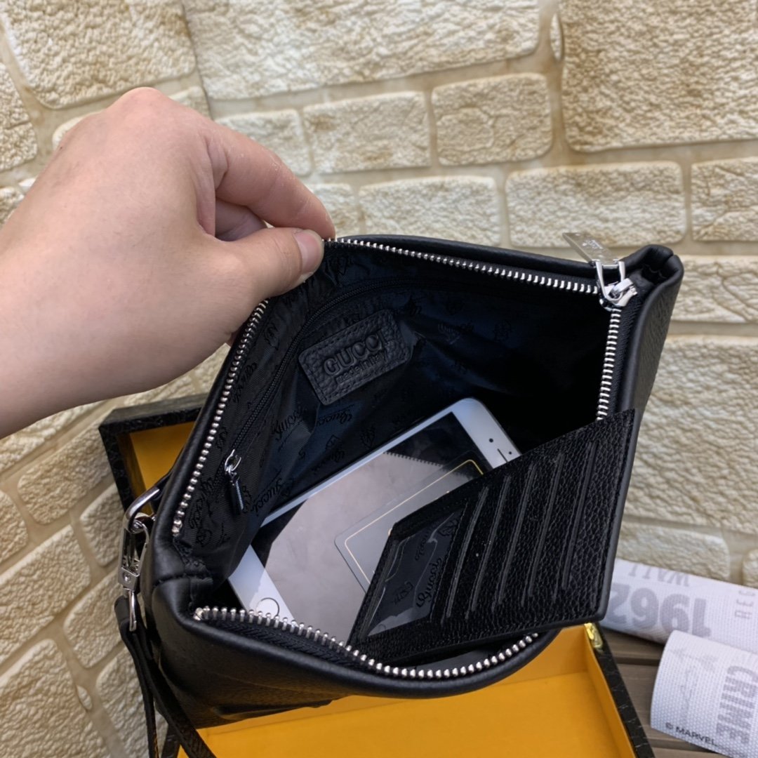 【GUCCI 公式 旗艦店】グッチ クラッチバッグ 当日出荷 好評に付き再入荷！28*18.3CM-BRAND OFF