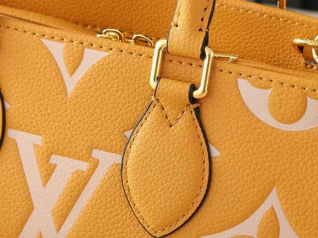 【LOUIS VUITTON旗艦店】ルイヴィトン  小さなトートバッグ ONTHEGO EAST WEST-BRAND OFF