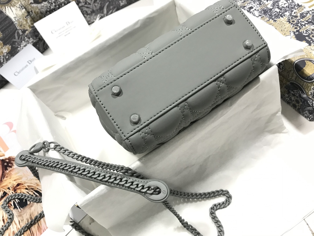 【超入手困難！ほしい！】Lady Diorトリコロールサテンチェック牛革-BRAND OFF