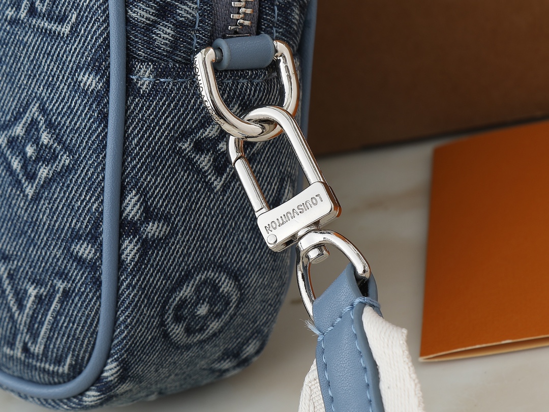 LOUIS VUITTON ルイヴィトン Nano Porte Documents Voyage M82770-BRAND OFF