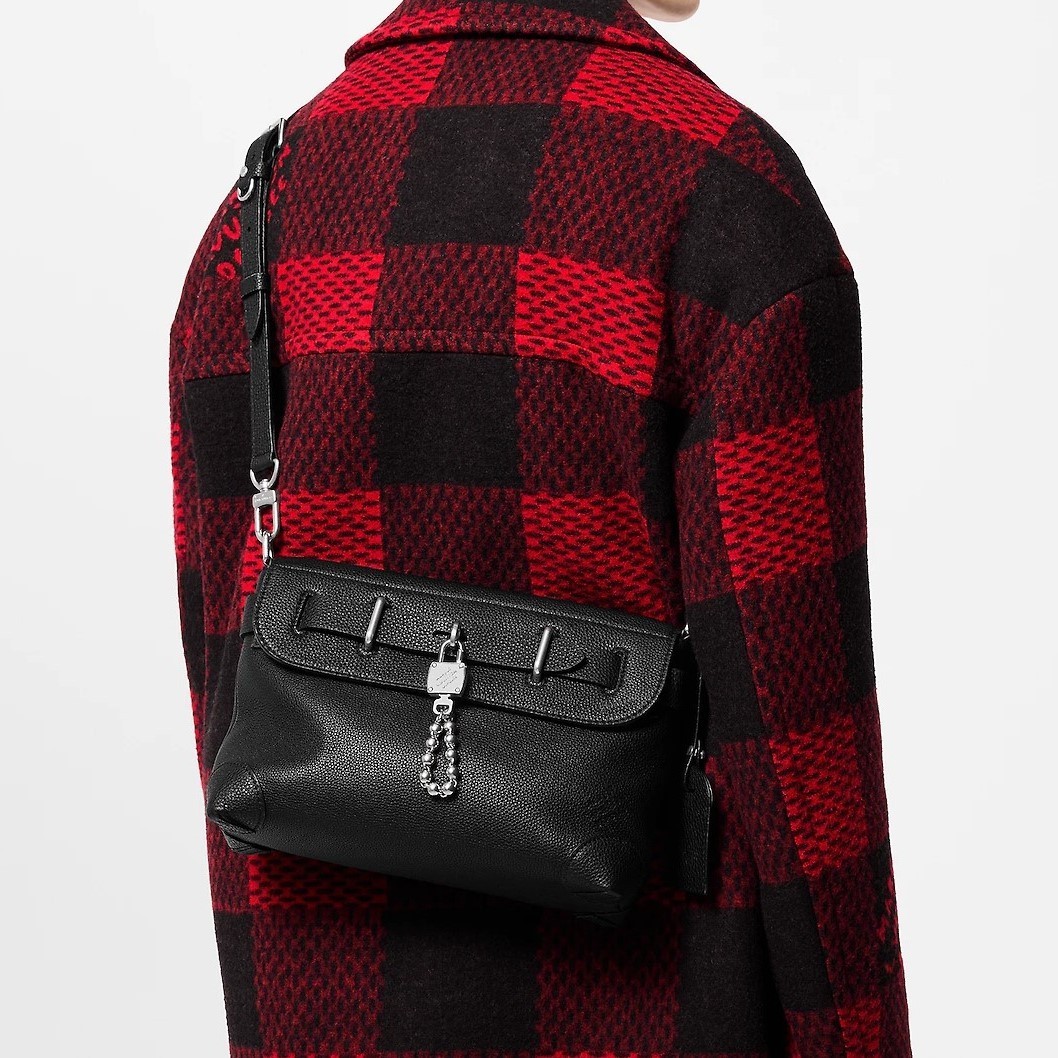 【24FW/シックでかっこいい★】LouisVuitton ショルダーバッグ-BRAND OFF