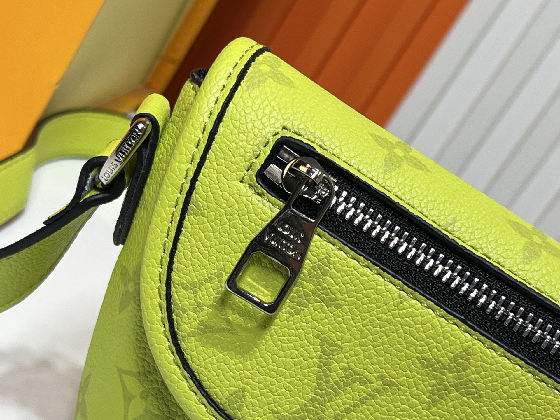 LOUIS VUITTON ルイヴィトン PULSE ショルダーバッグ M14079-BRAND OFF
