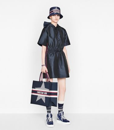 【星の刺繍がポイント♪】DIOR BOOK　TOTE　トートバッグ-BRAND OFF