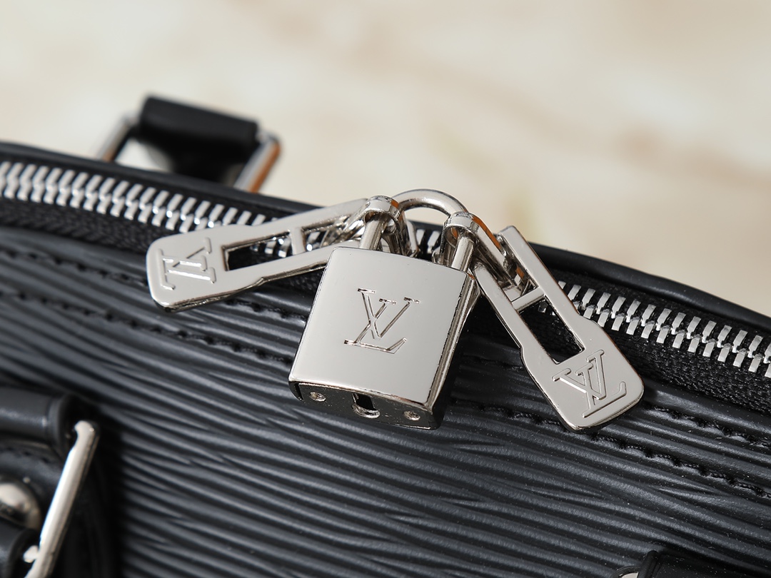 LOUIS VUITTON（ルイヴィトン）Alma BB クロスボディバッグ-BRAND OFF