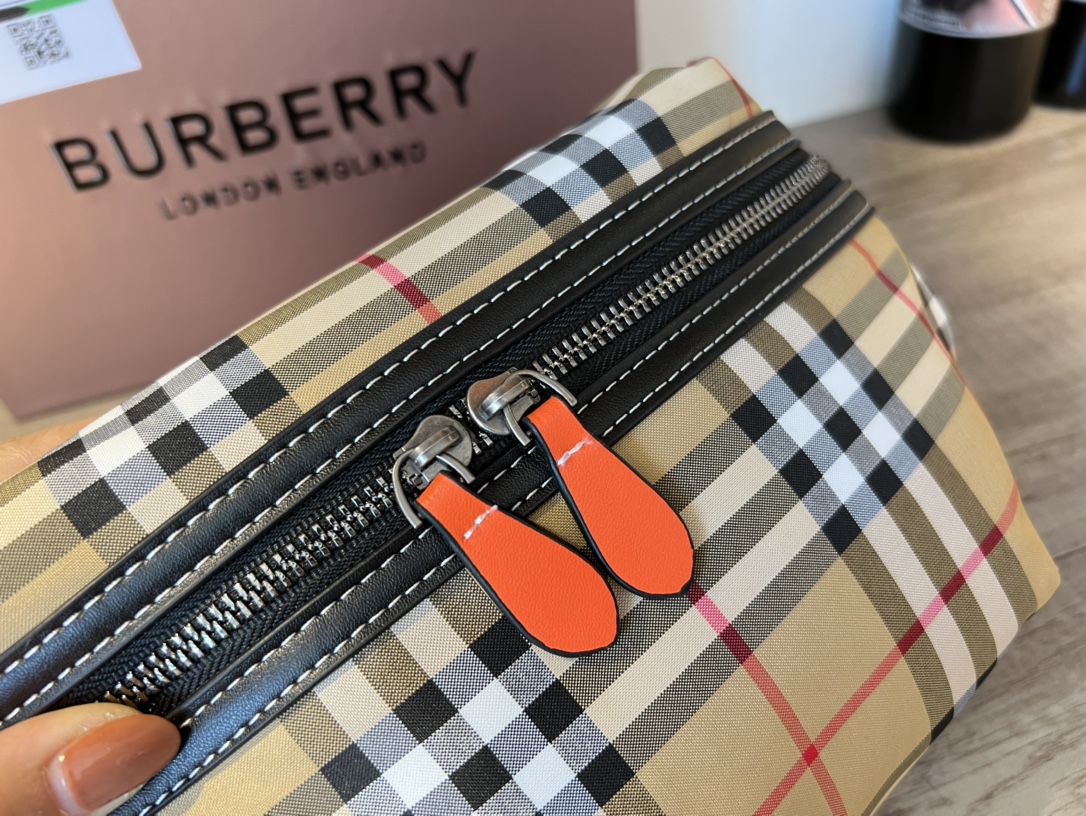 【BUREERRY公式 旗艦店】（バーバリー） ウエストポーチ 28cmX16cm-BRAND OFF