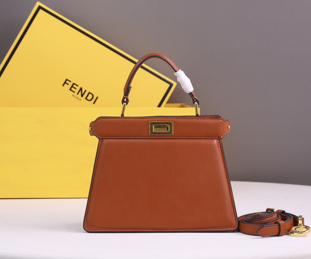 【FENDI 公式 旗艦店】フェンディ ハンドバッグ 当日出荷 好評に付き再入荷！20*15.5*11CM-BRAND OFF