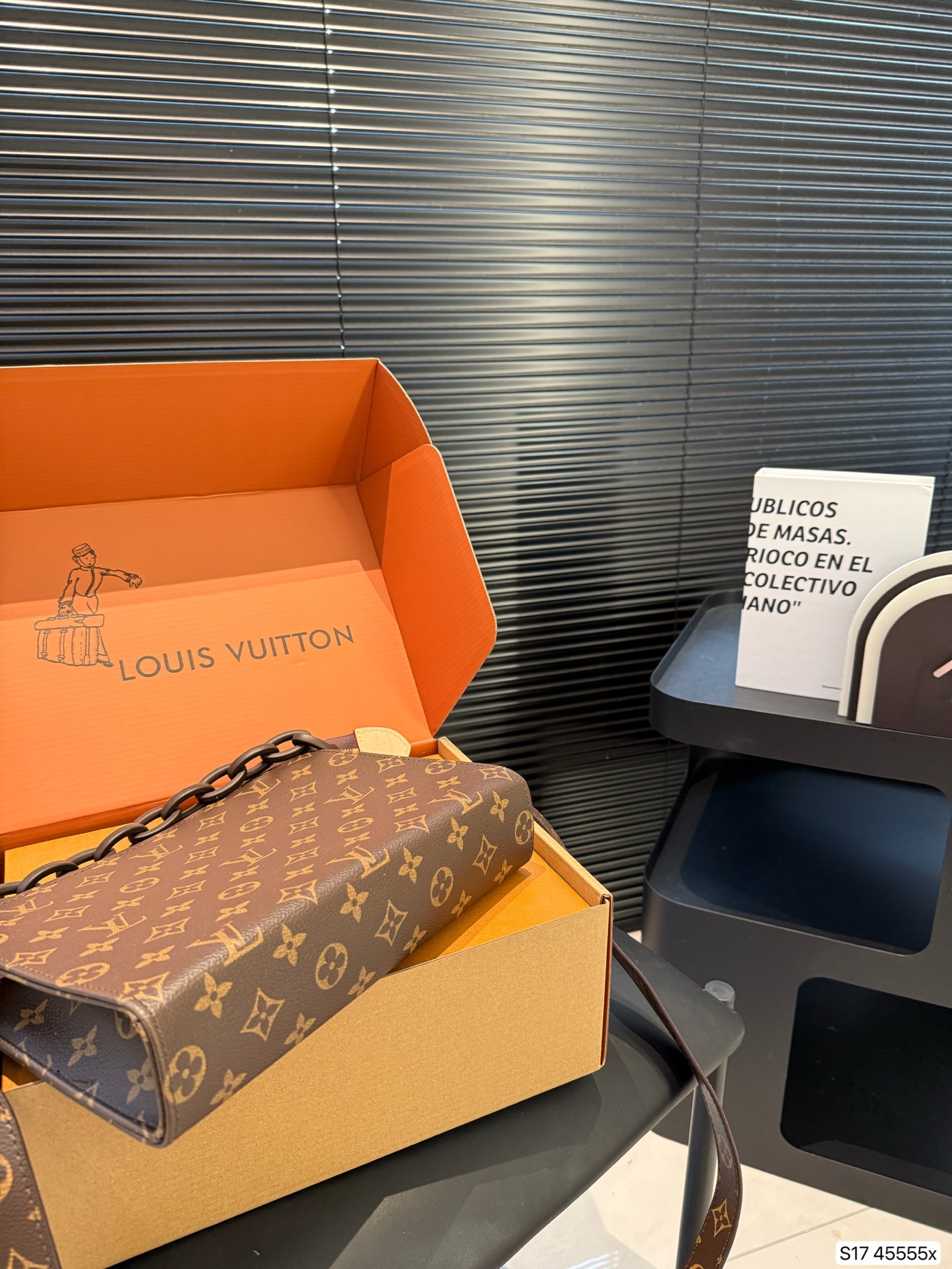 LOUIS VUITTON ルイヴィトン トイレタリーバッグ 化粧ポーチ-BRAND OFF