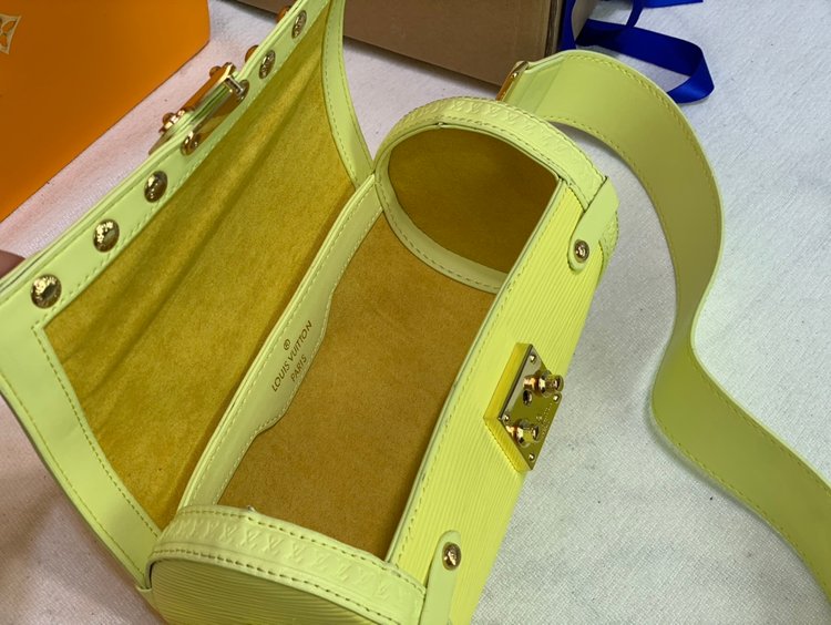 LouisVuitton ルイヴィトン ショルダーバッグ & クロスボディバッグ M57835-BRAND OFF