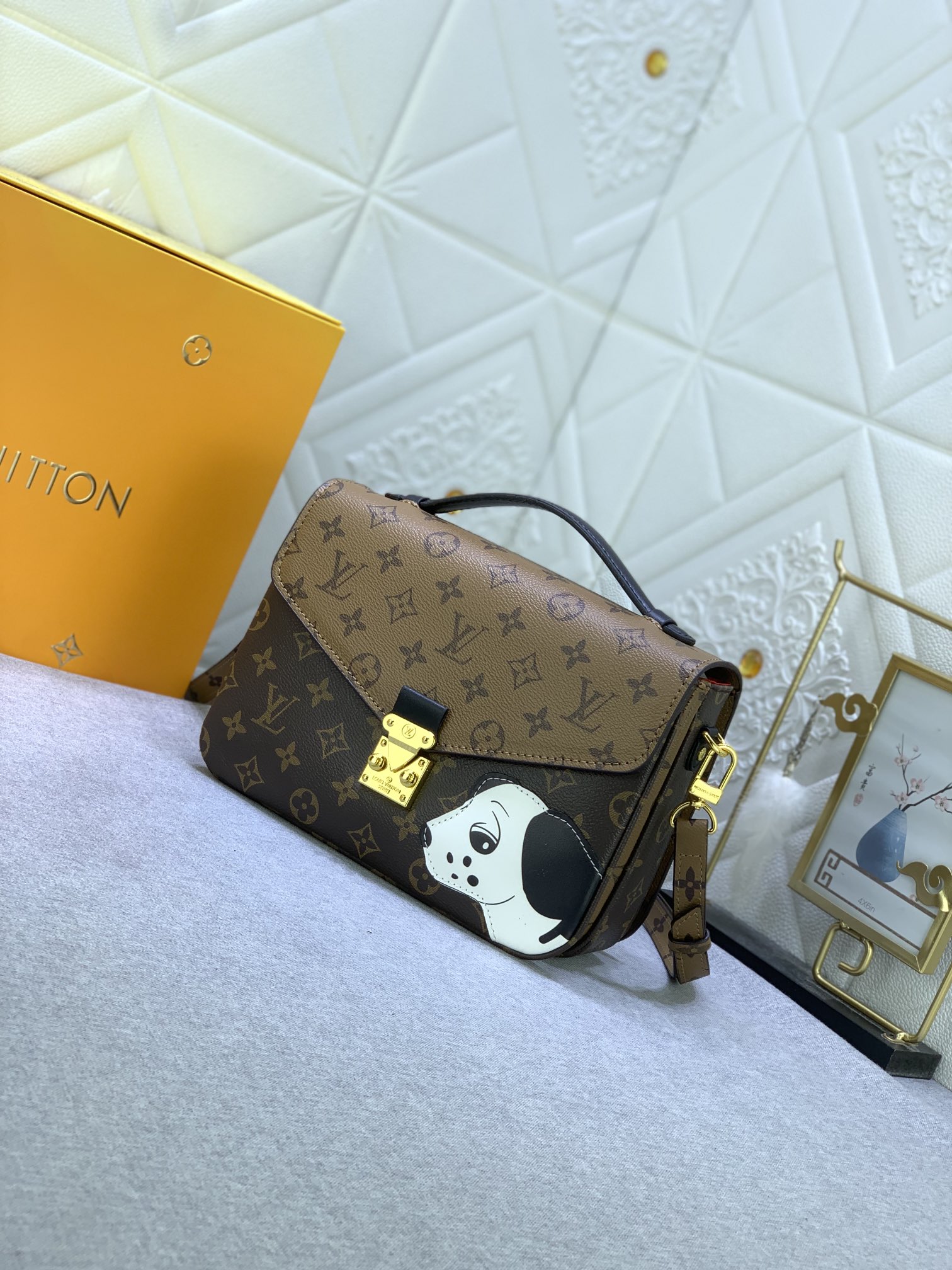 LOUISVUITTON モノグラムキャンバスボディにグレイン牛革のレオパードパッチ付き M47203 M40780-BRAND OFF