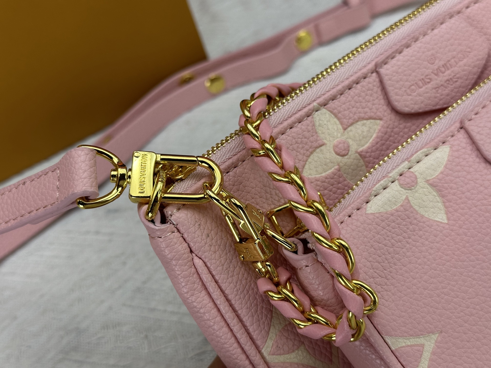 LOUIS VUITTON ルイヴィトン スリーピースのショルダーバッグ-BRAND OFF