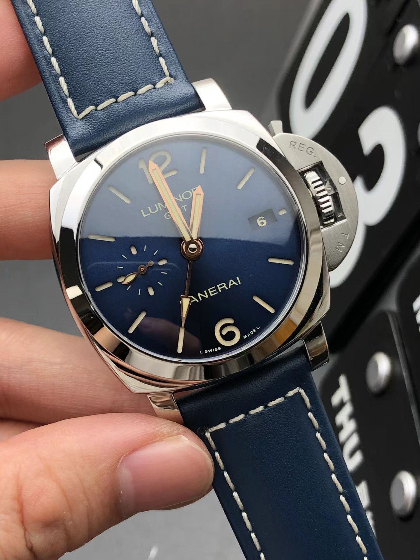 パネライ ルミノール 1950 3デイズ GMT オートマチック PAM00688-BRAND OFF