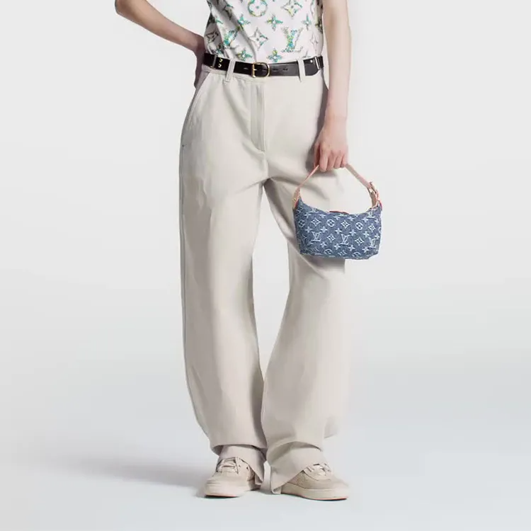 Louis Vuitton 多用途な【ハンドバッグ】モノグラム コンパクト M82949-BRAND OFF