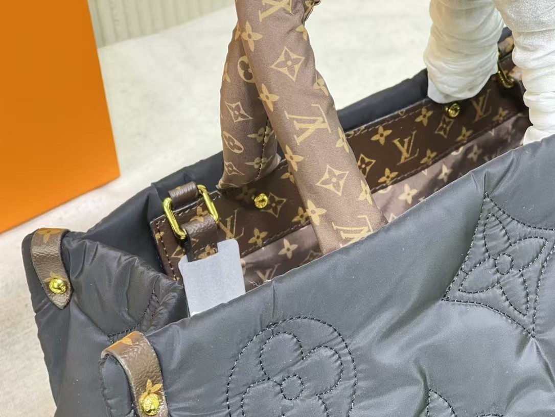 LOUIS VUITTON オンザゴー GM 2WAY　トート　バッグ-BRAND OFF