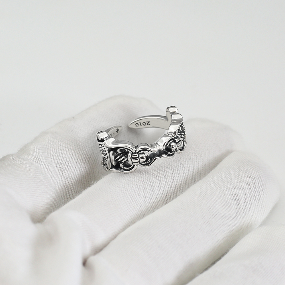 【Chrome Hearts】  男性と女性のためのクロエハートファッションパーソナリティリング-BRAND OFF