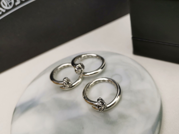 【Chrome Hearts】  男性と女性のためのクロエハートファッションパーソナリティリング-BRAND OFF