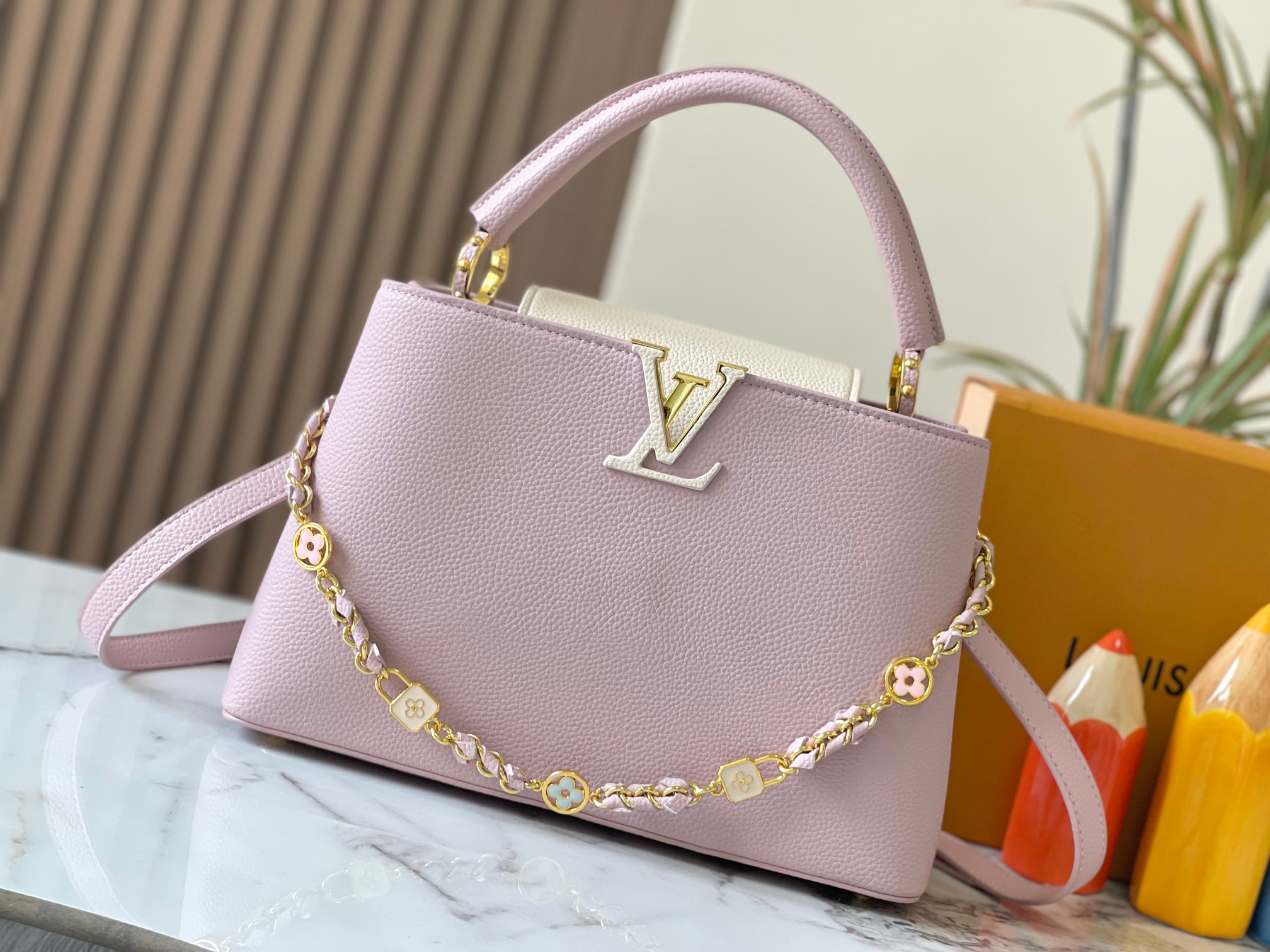LOUIS VUITTON ルイヴィトン CAPUCINES クロスボディバッグ-BRAND OFF