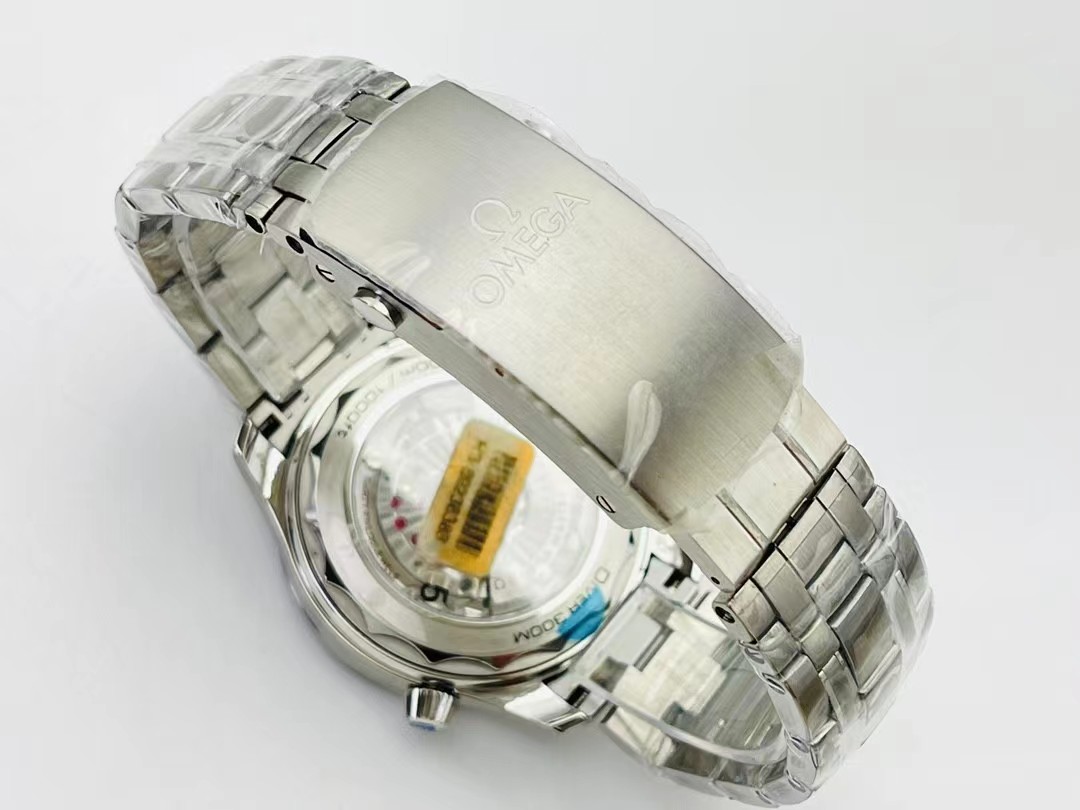 Omega Seamaster Diver 300M Co-Axial Master Chronometer 210.30.42.20.03.001-BRAND OFF