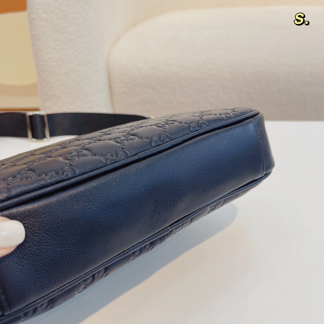 GUCCI（グッチ）クロスボディバッグ 25*5*27cm-BRAND OFF