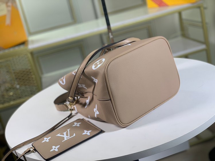 Louis Vuitton （ルイヴィトン） ショルダーバッグ 26x26x17.5 cm-BRAND OFF