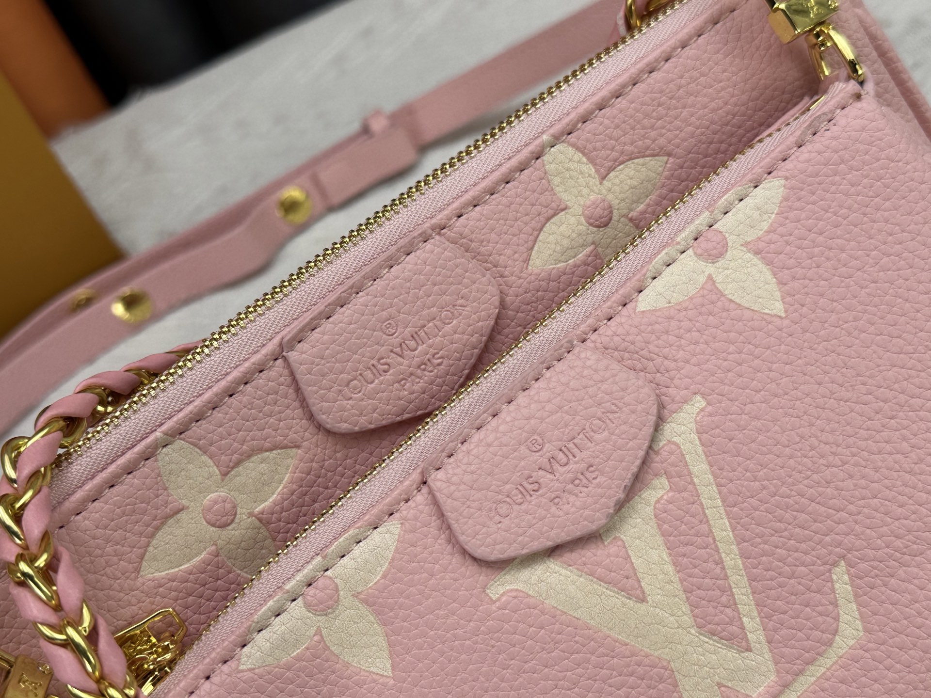 LOUIS VUITTON ルイヴィトン スリーピースのショルダーバッグ-BRAND OFF