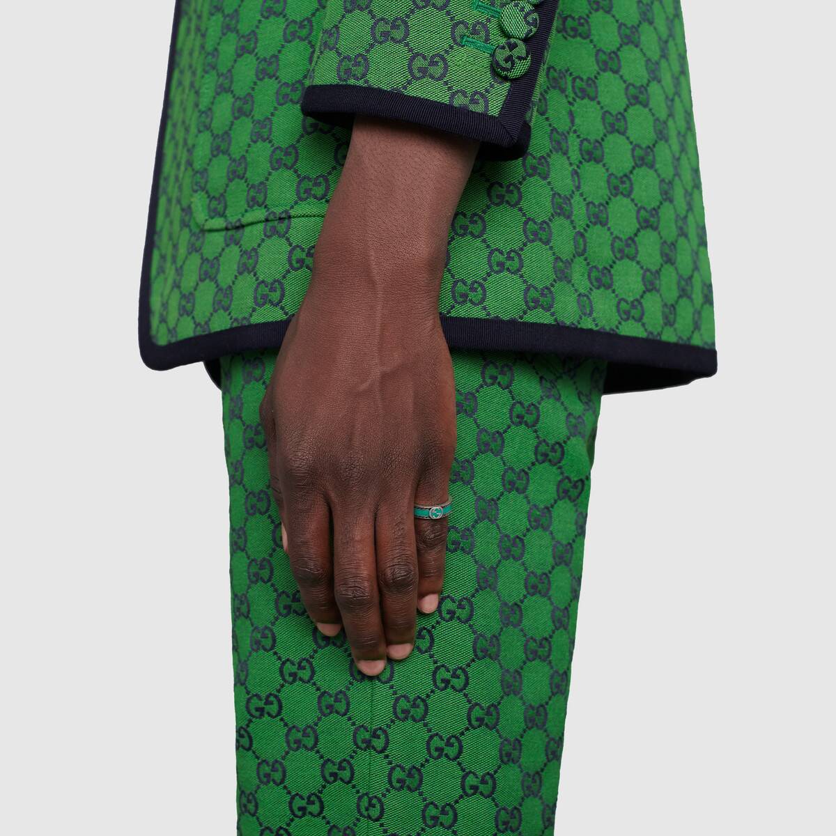 GUCCI エナメル インターロッキングG ブレスレット