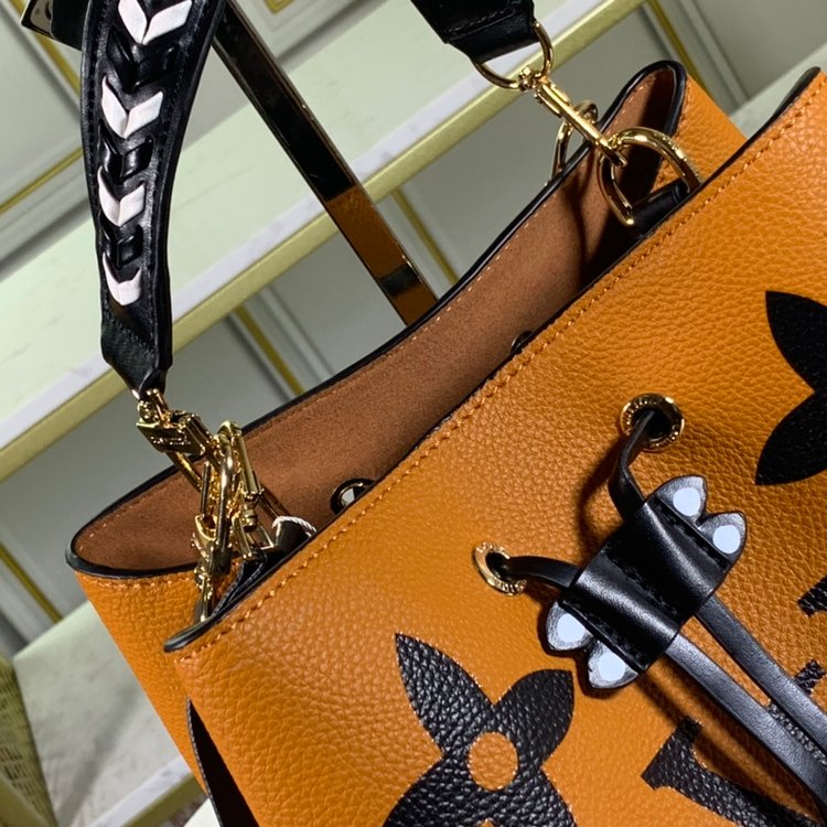 Louis Vuitton （ルイヴィトン） ショルダーバッグ 26x26x17.5 cm-BRAND OFF
