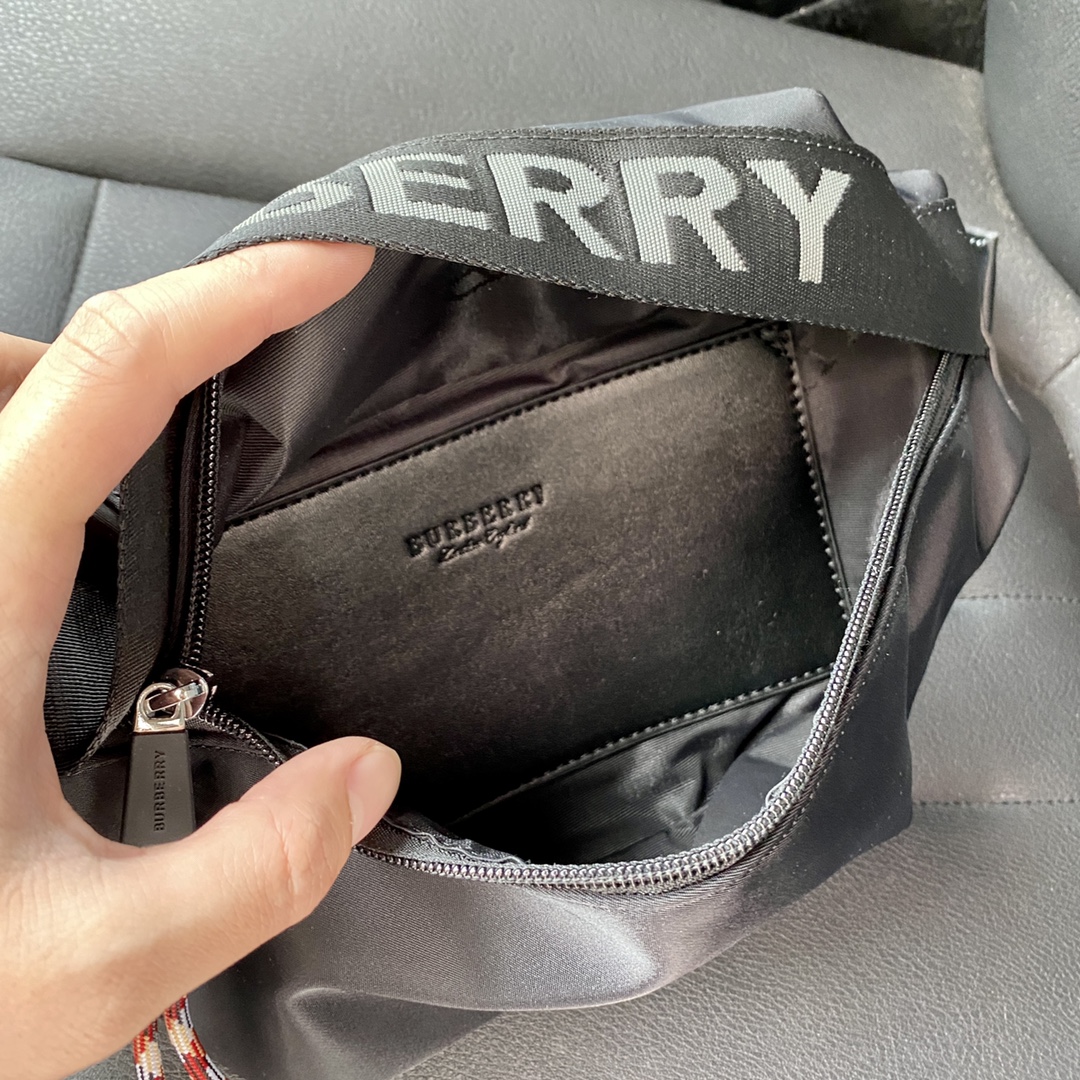 BURBERRY （バーバリー） ウエストバッグ 31X18X7CM-BRAND OFF
