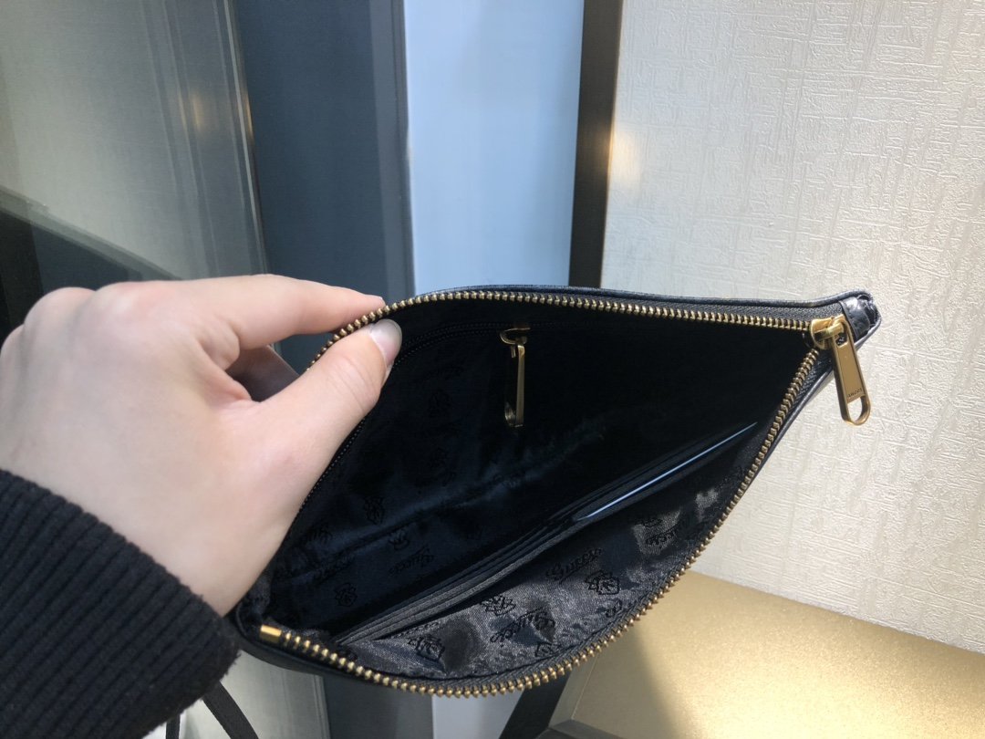 Gucci（グッチ）クラッチバッグ 27X17X3cm-BRAND OFF