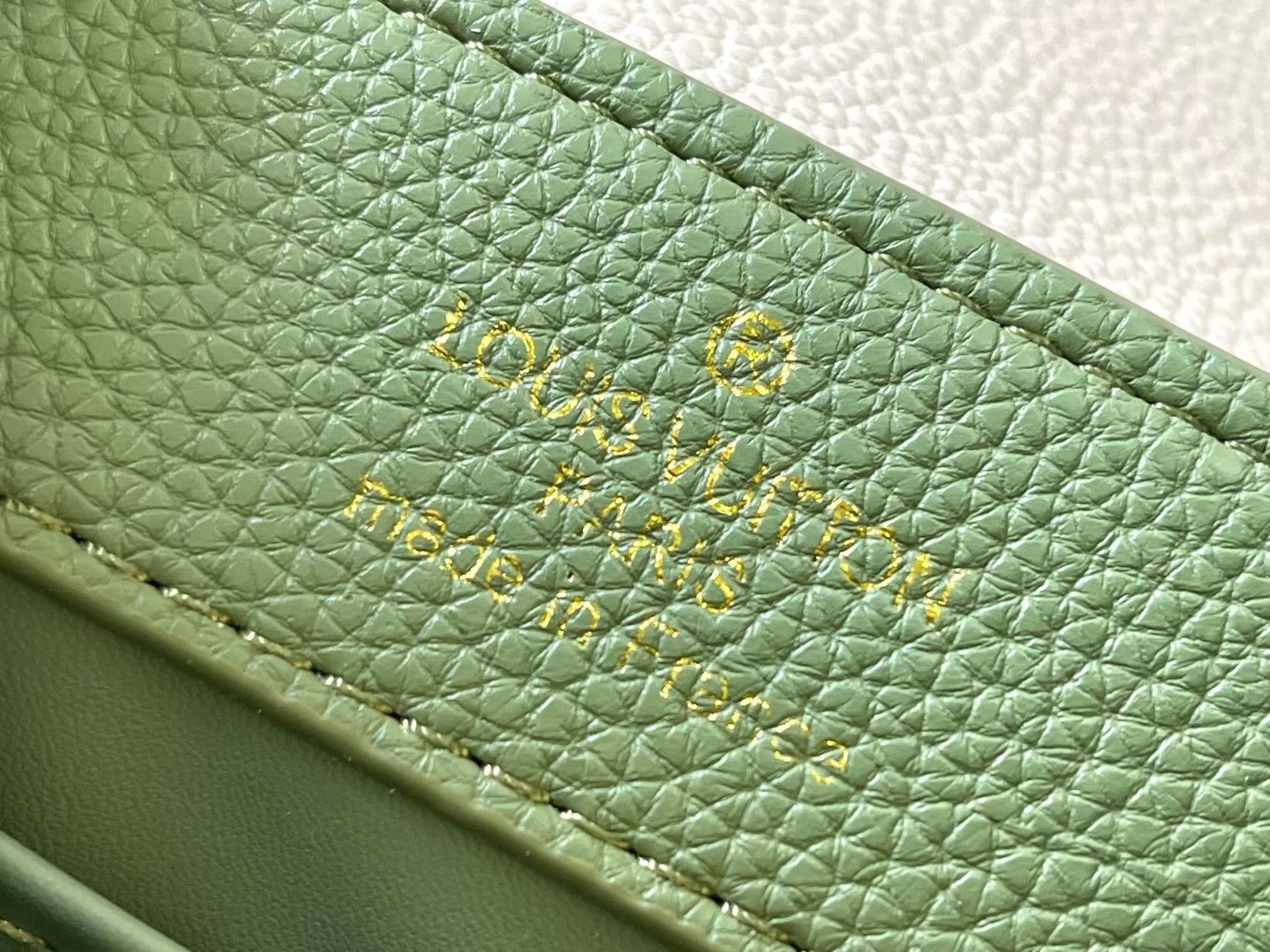 LOUIS VUITTON（ルイ・ヴィトン）★CAPUCINES BB★バッグ★-BRAND OFF