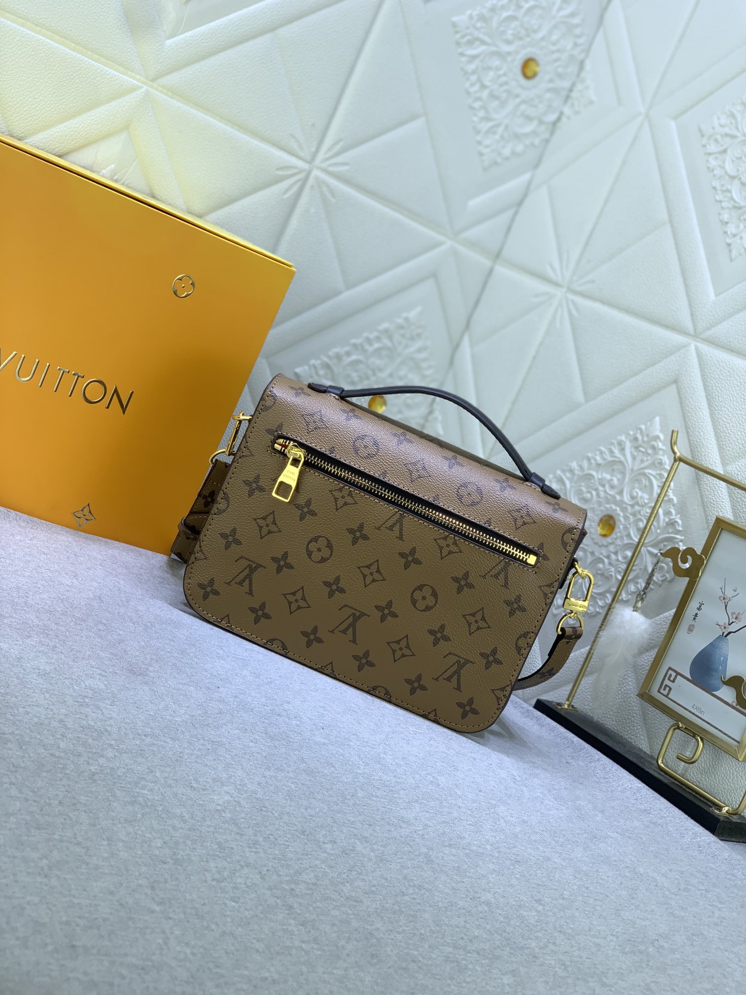 LOUISVUITTON モノグラムキャンバスボディにグレイン牛革のレオパードパッチ付き M47203 M40780-BRAND OFF