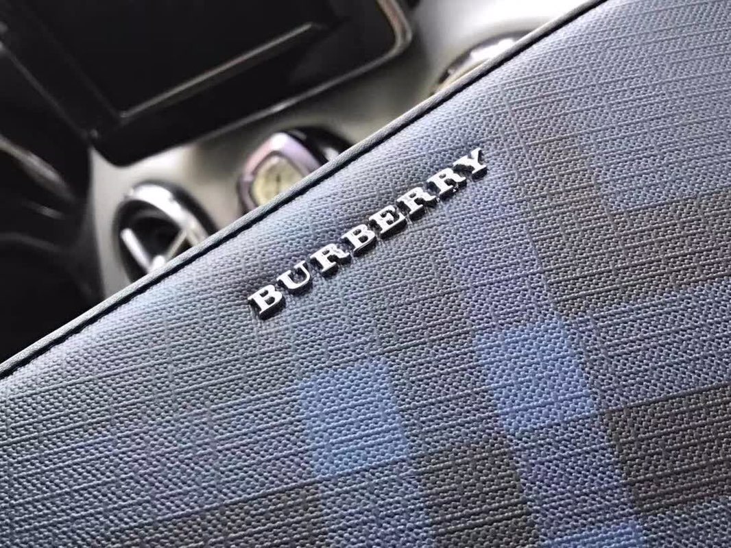 【BURBERRY 公式旗艦店】バーバリー 財布 当日出荷 好評に付き再入荷！19*10*2CM-BRAND OFF