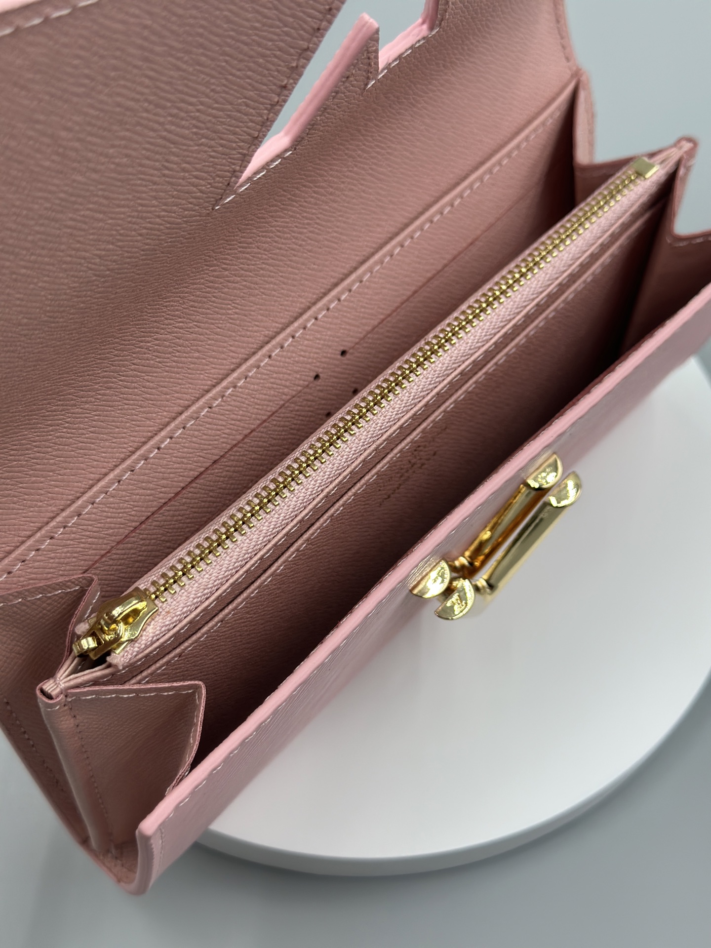 LOUIS VUITTON ルイヴィトン LV Twist 財布 ゴールド金具 M61179-BRAND OFF