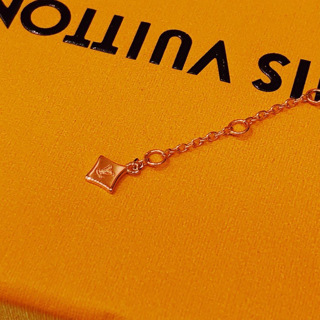Louis Vuitton（ルイヴィトン）ブラスレ 4モチーフ ブロッサム BB-BRAND OFF