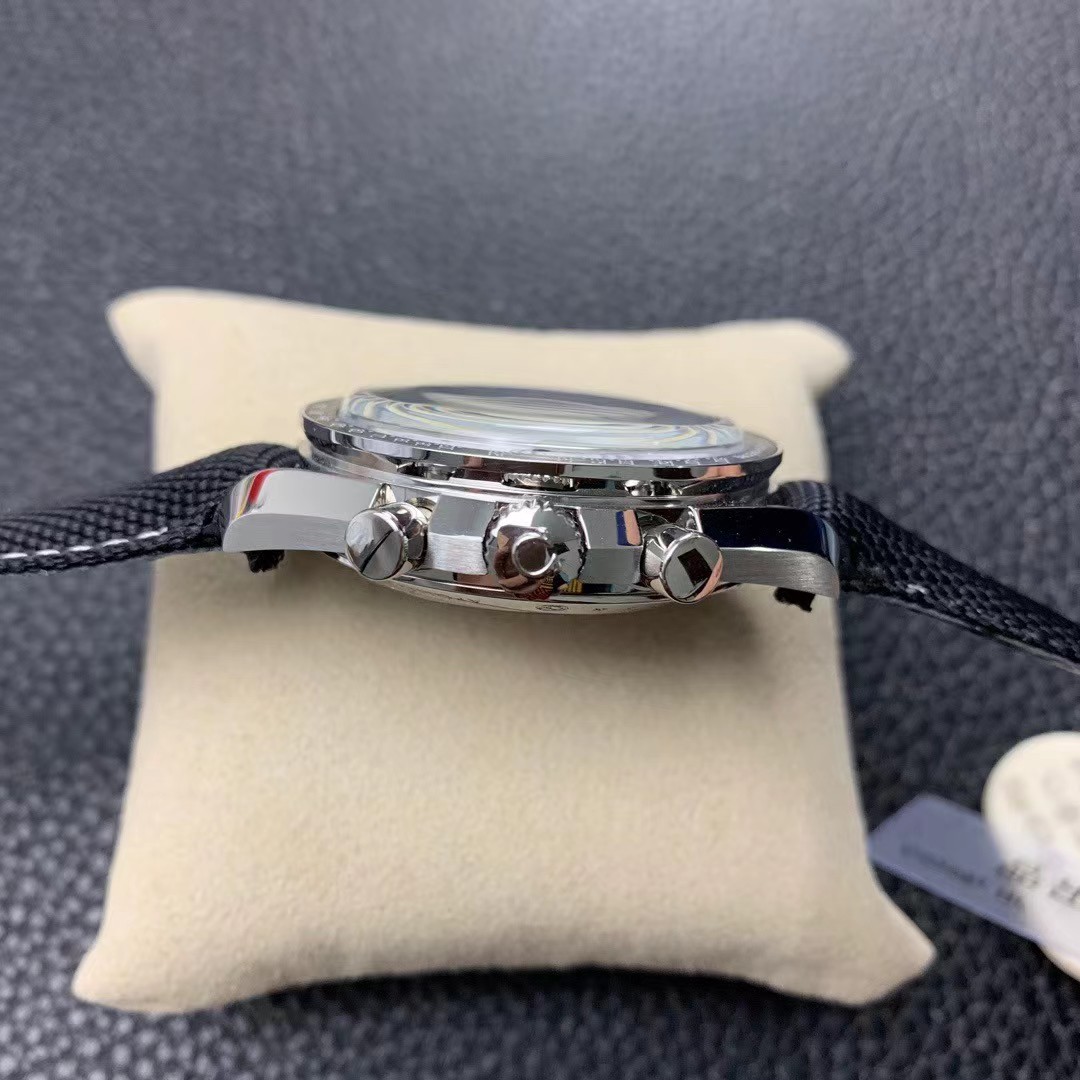 Omega Speedmaster Moonwatch Silver Snoopy Anniversary Edition 311.32.42.30.04.003-BRAND OFF