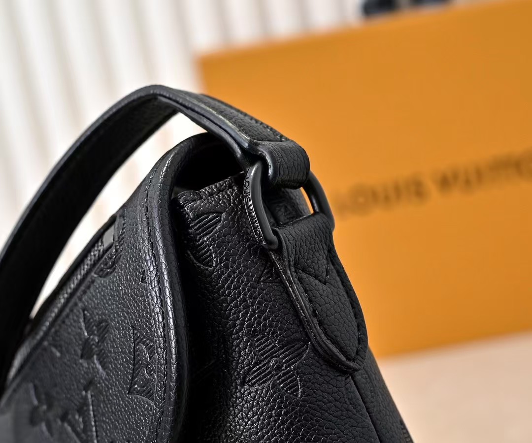 【LOUIS VUITTON旗艦店】ルイ・ヴィトン★PULSE★ミニバッグ M12636-BRAND OFF